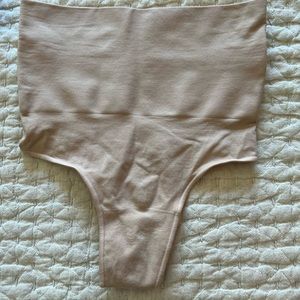 SKIMS tummy control underwear size L/XL